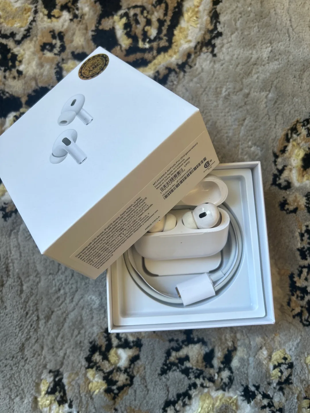 Apple AirPods Pro (2nd Generation) image indicator(2)
