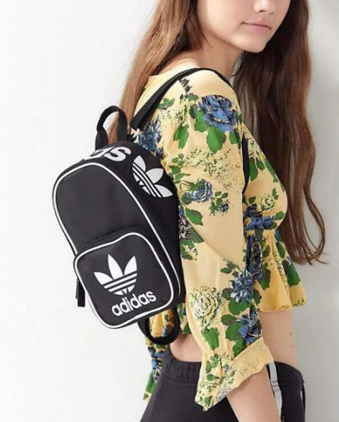 Adidas Originals Santiago mini backpack image indicator(5)
