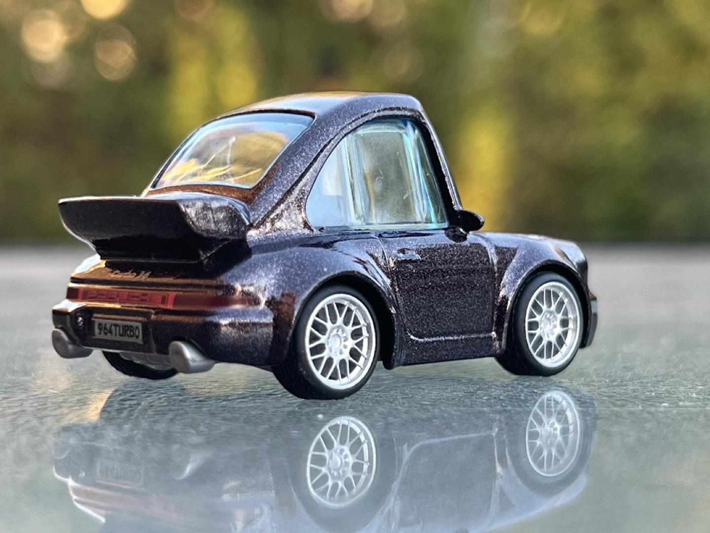 Hot Wheels Custom TOONED Porsche 911 (964) 3.6 Turbo - photo 3