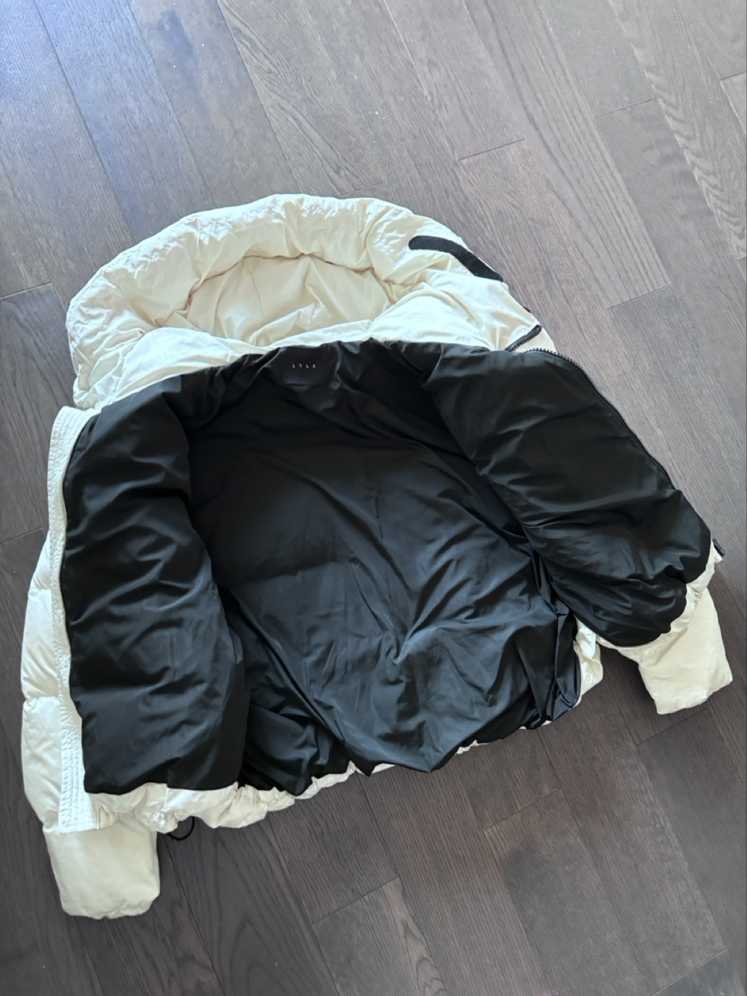 Short White Puffer Winter Jacket - photo 4