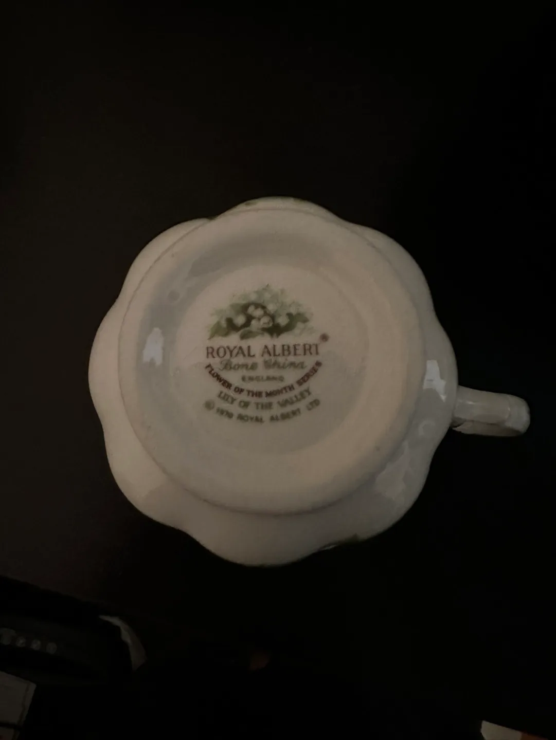 Royal Albert May Flower of the Month Teacup image indicator(4)