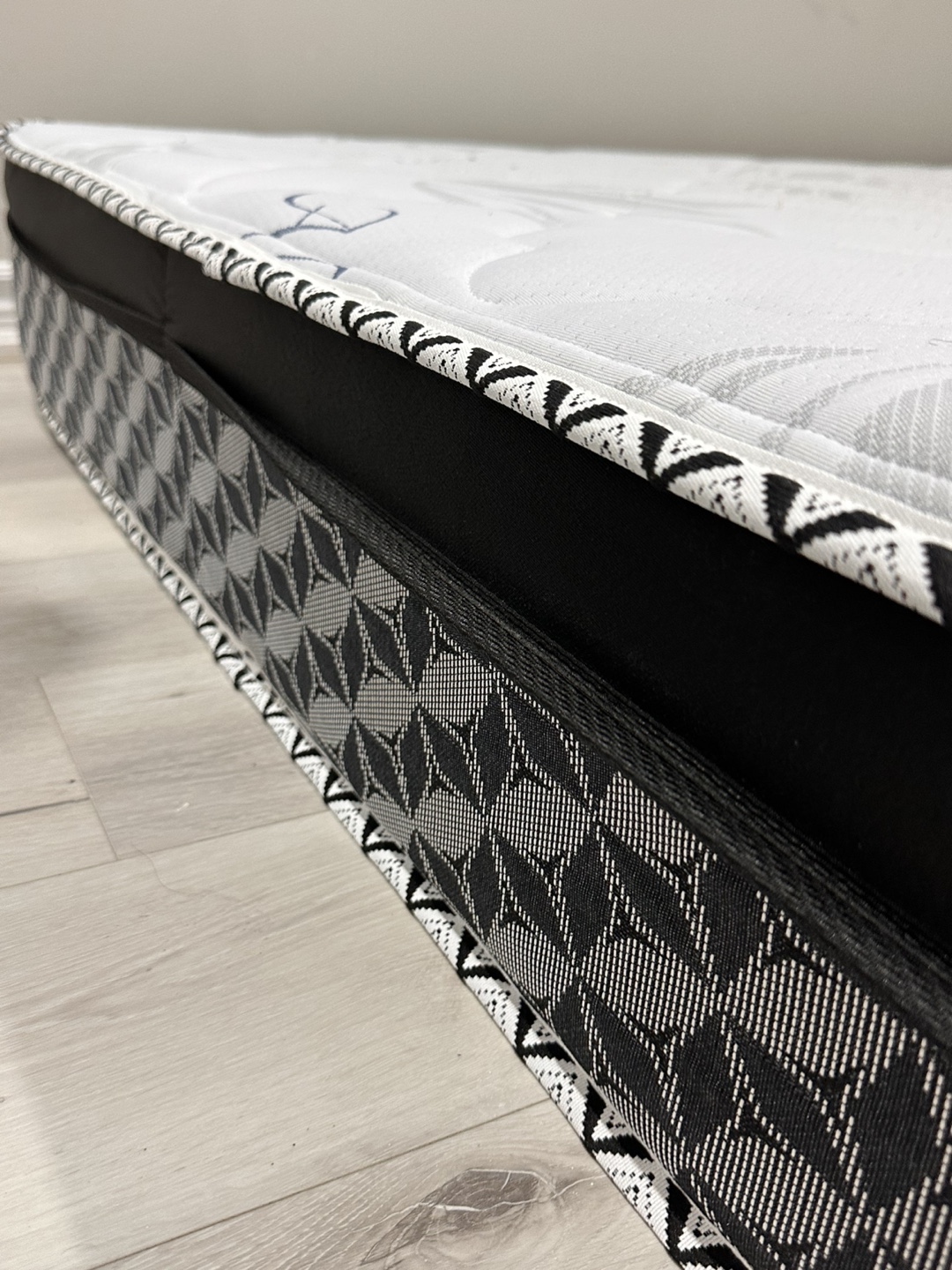 For Sale: 9.5” HD Eurotop Queen Mattress #freecycle - photo 3