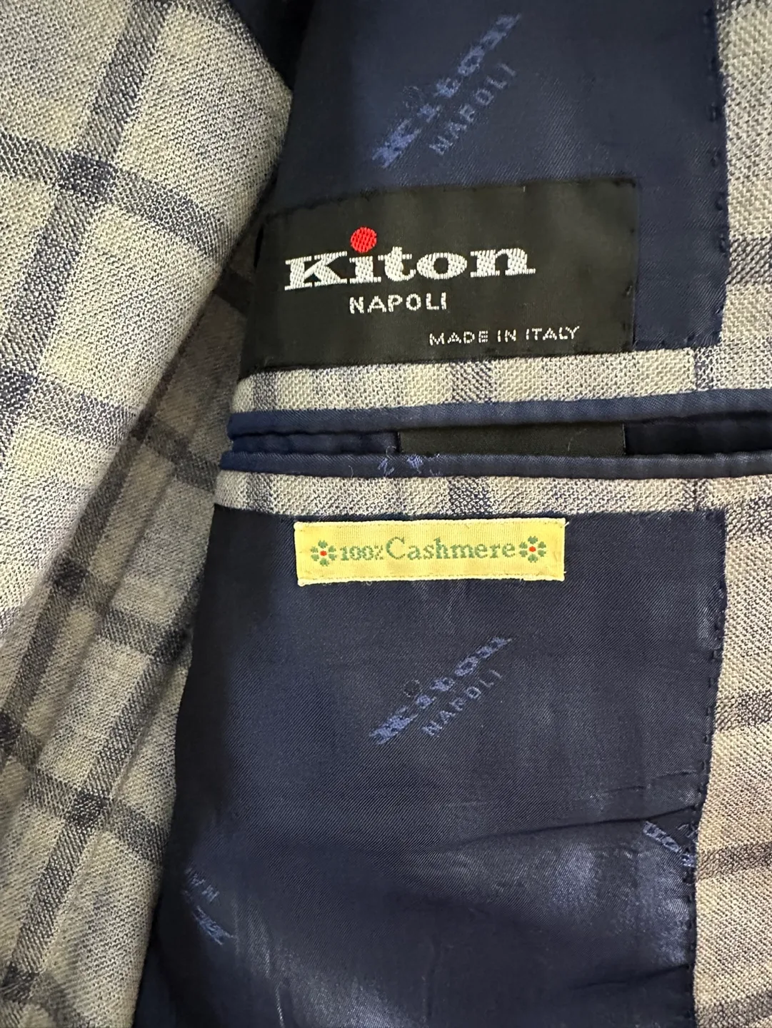Kiton Men's Cashmere Blazer image indicator(2)