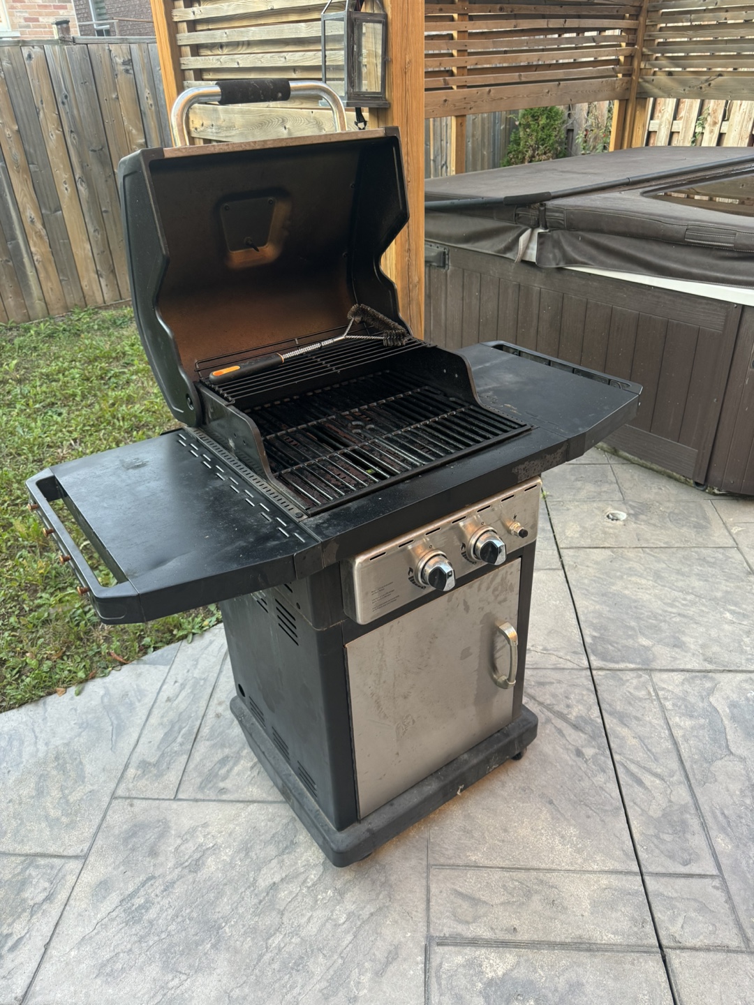 Dyna-Glo propane BBQ 2 plate
