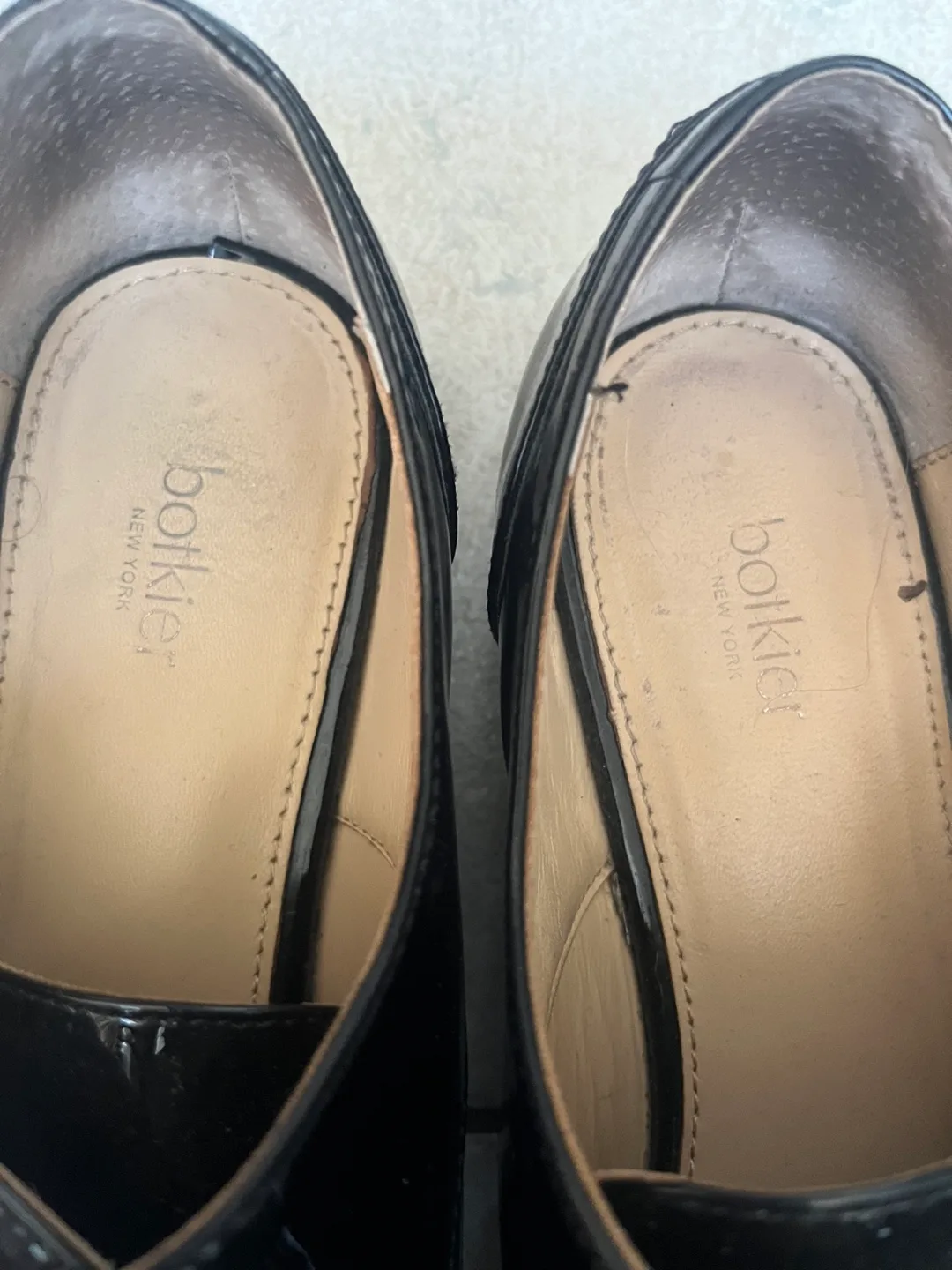 Black Patent Leather Oxfords image indicator(2)