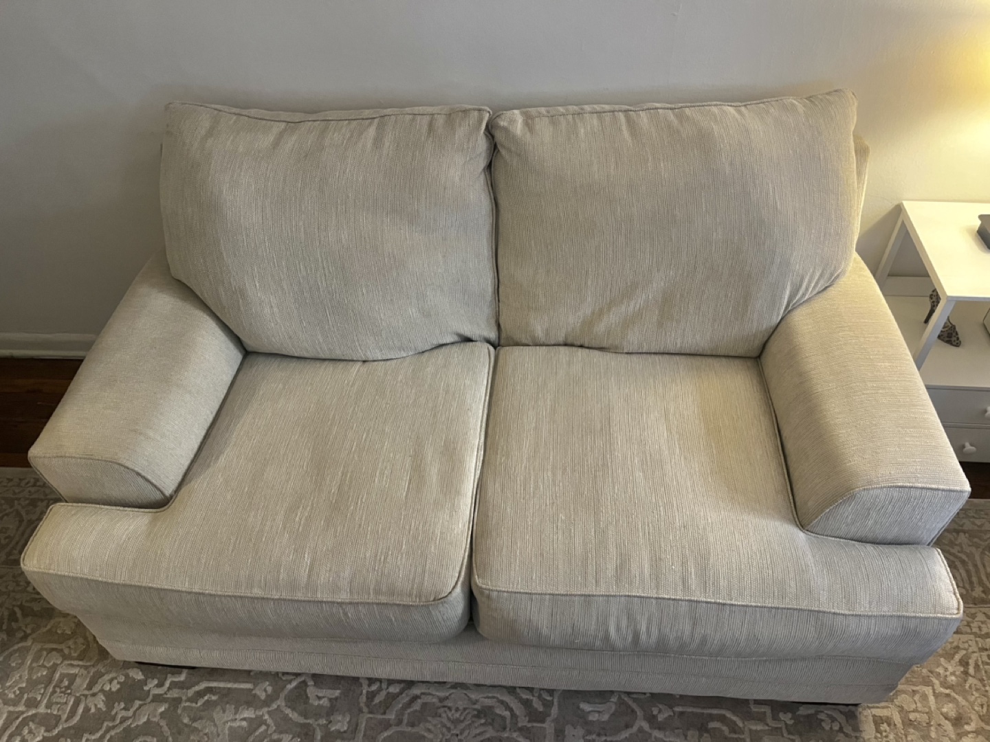 Beige two-cushion loveseat (in elevator building!) - photo 4