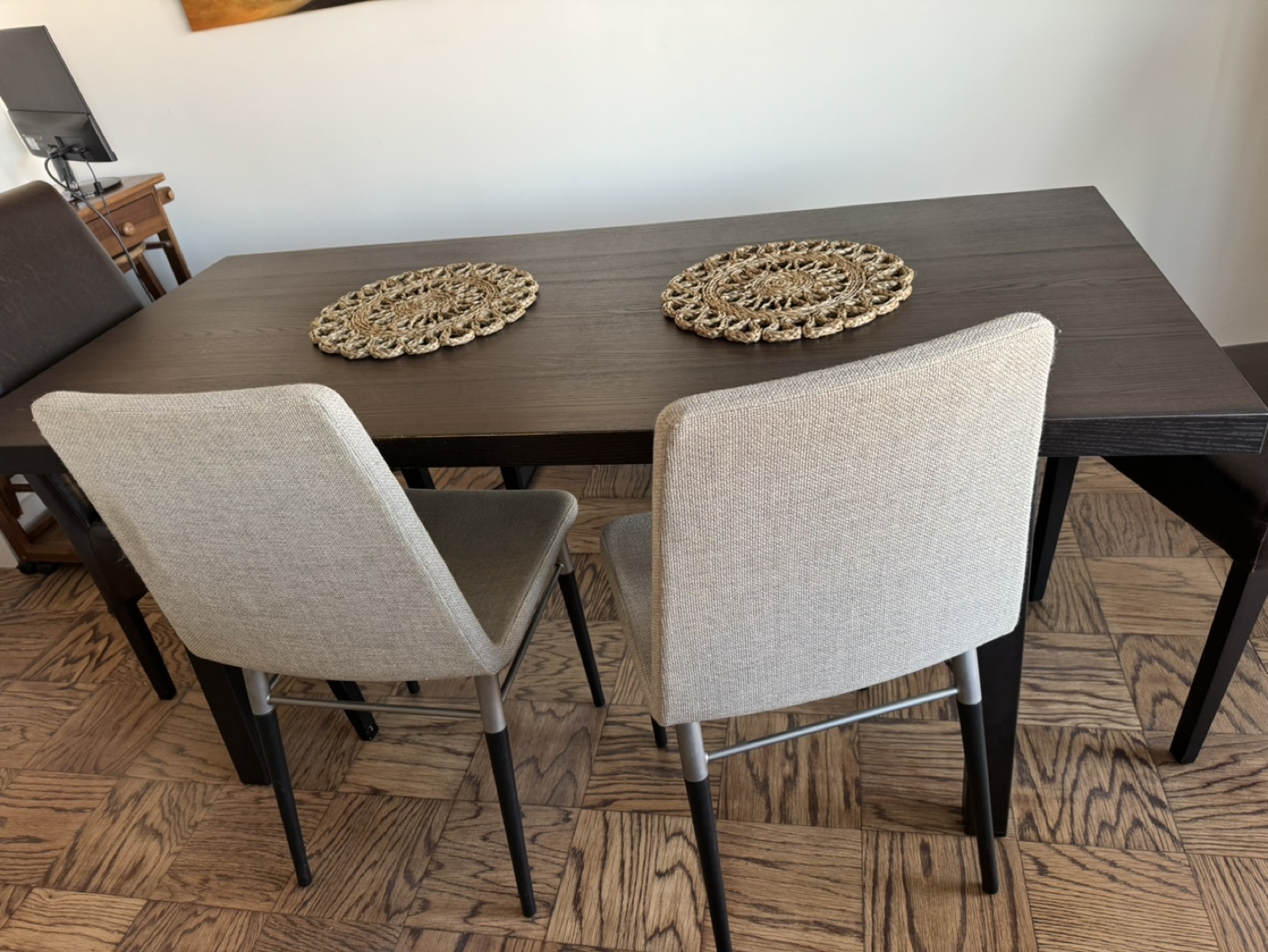 Dining Table - photo 3