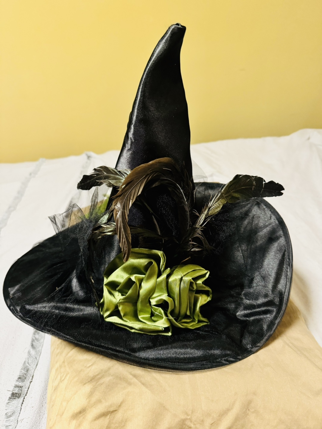 #FREE CYCLE - Black Witch Hat with Feathers and Green Ribbon - photo 3