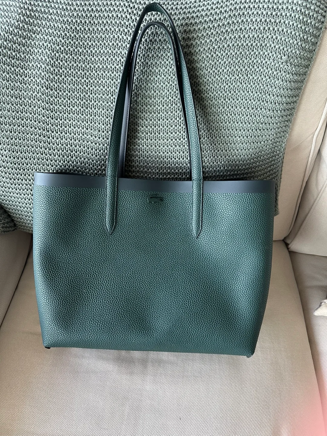 Reversible Women Lacoste Tote with Pouch image indicator(4)