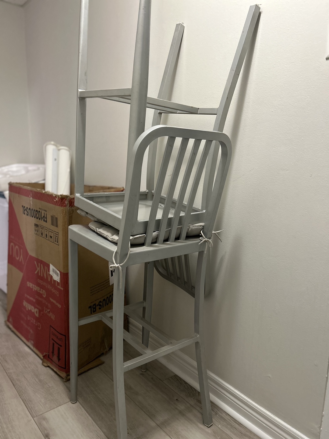 Metal Bar Stool with Cushion