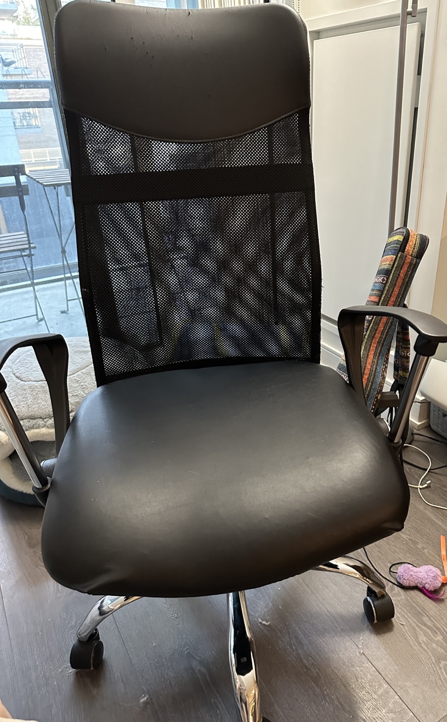Black Mesh Office Chair