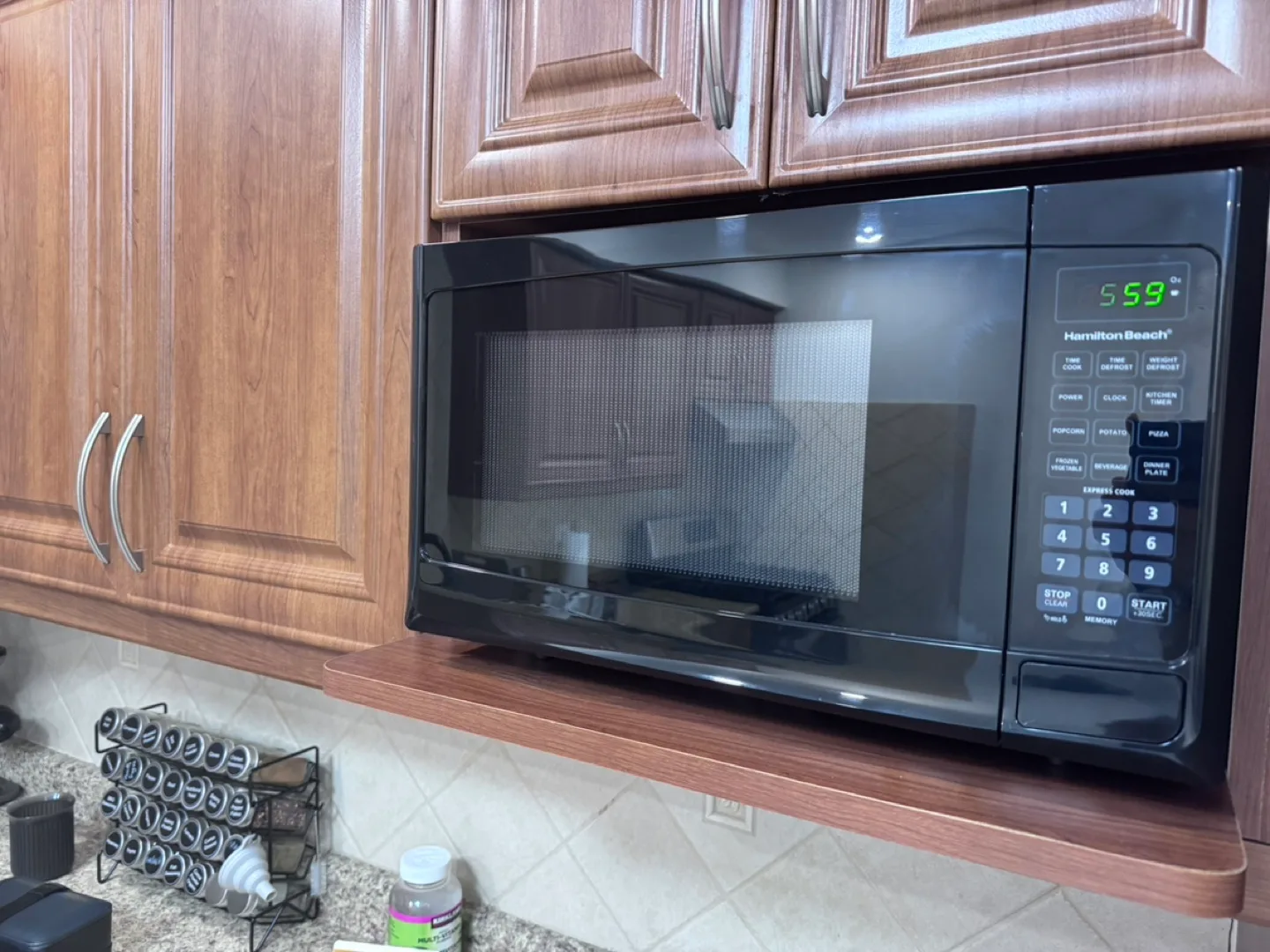 Hamilton Beach 1.1 cu ft Microwave Oven