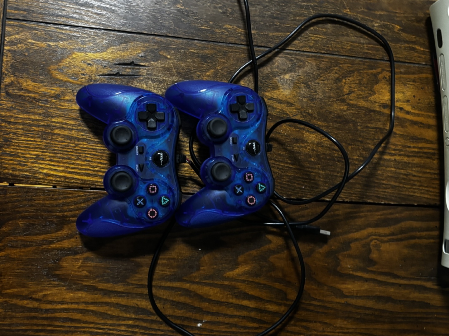 Xbox 360 2 controllers - photo 3