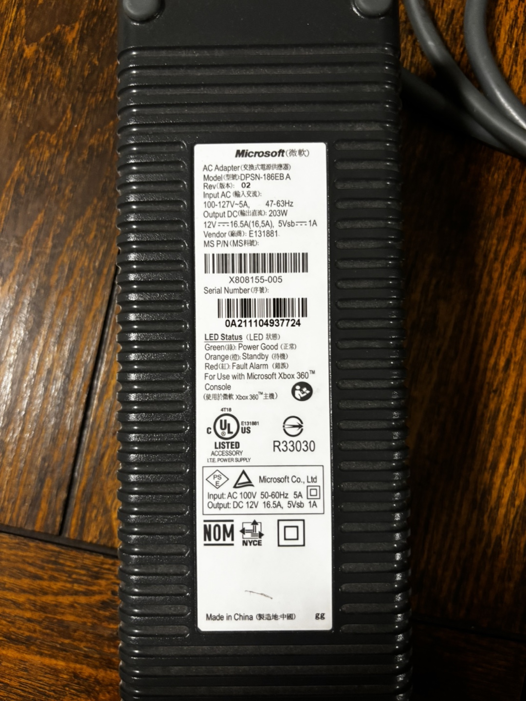 Xbox 360 2 controllers - photo 2