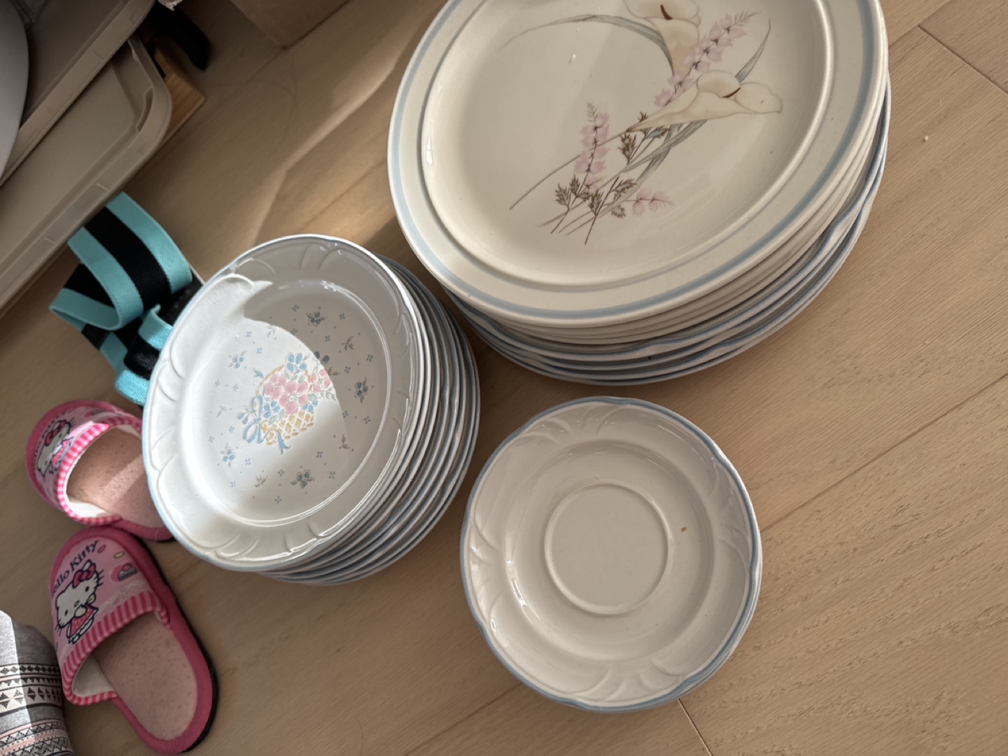 Set of Plates