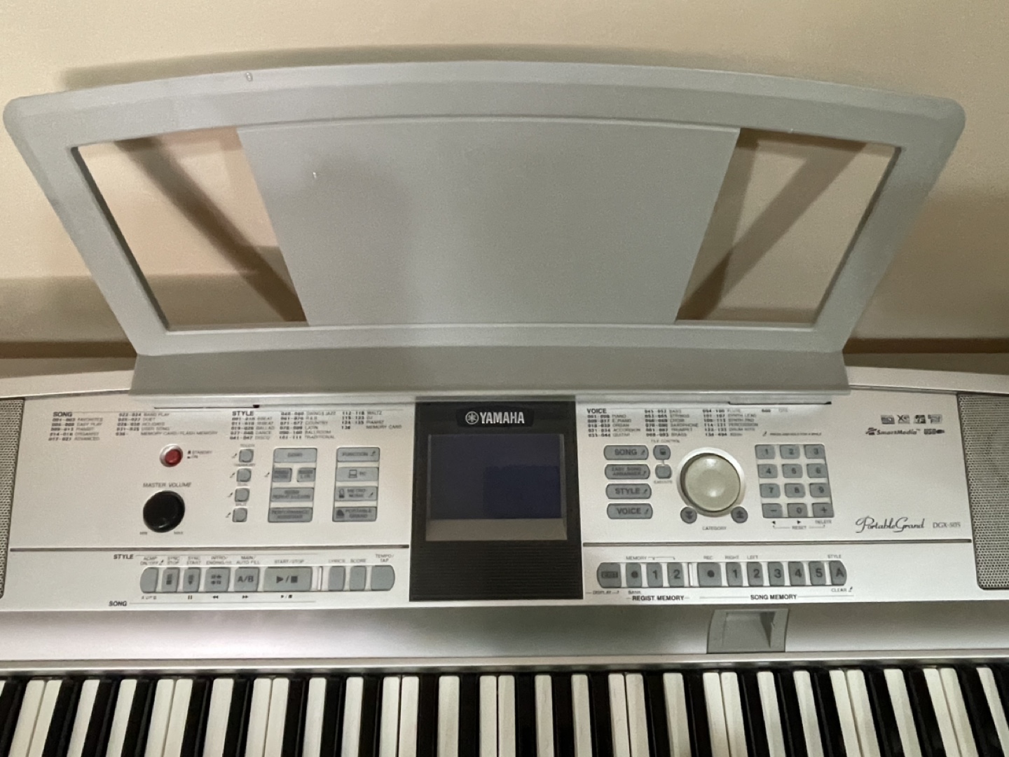 Yamaha DGX-505 Portable Grand Digital Keyboard - photo 3