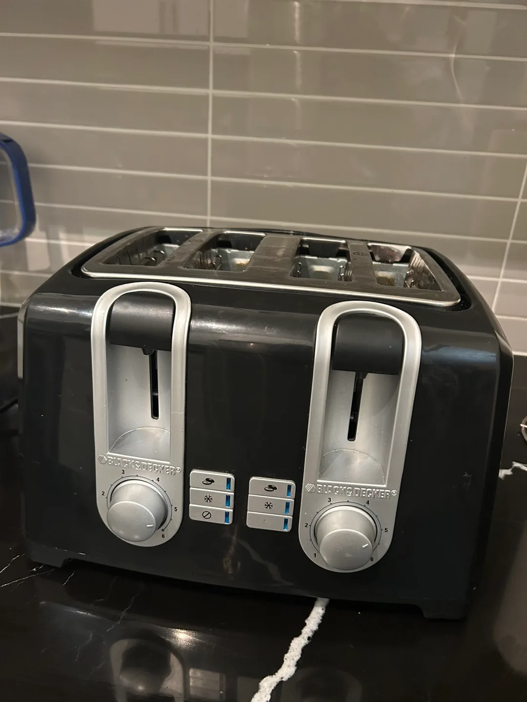 Black & Decker 4-Slice Toaster thumbnail