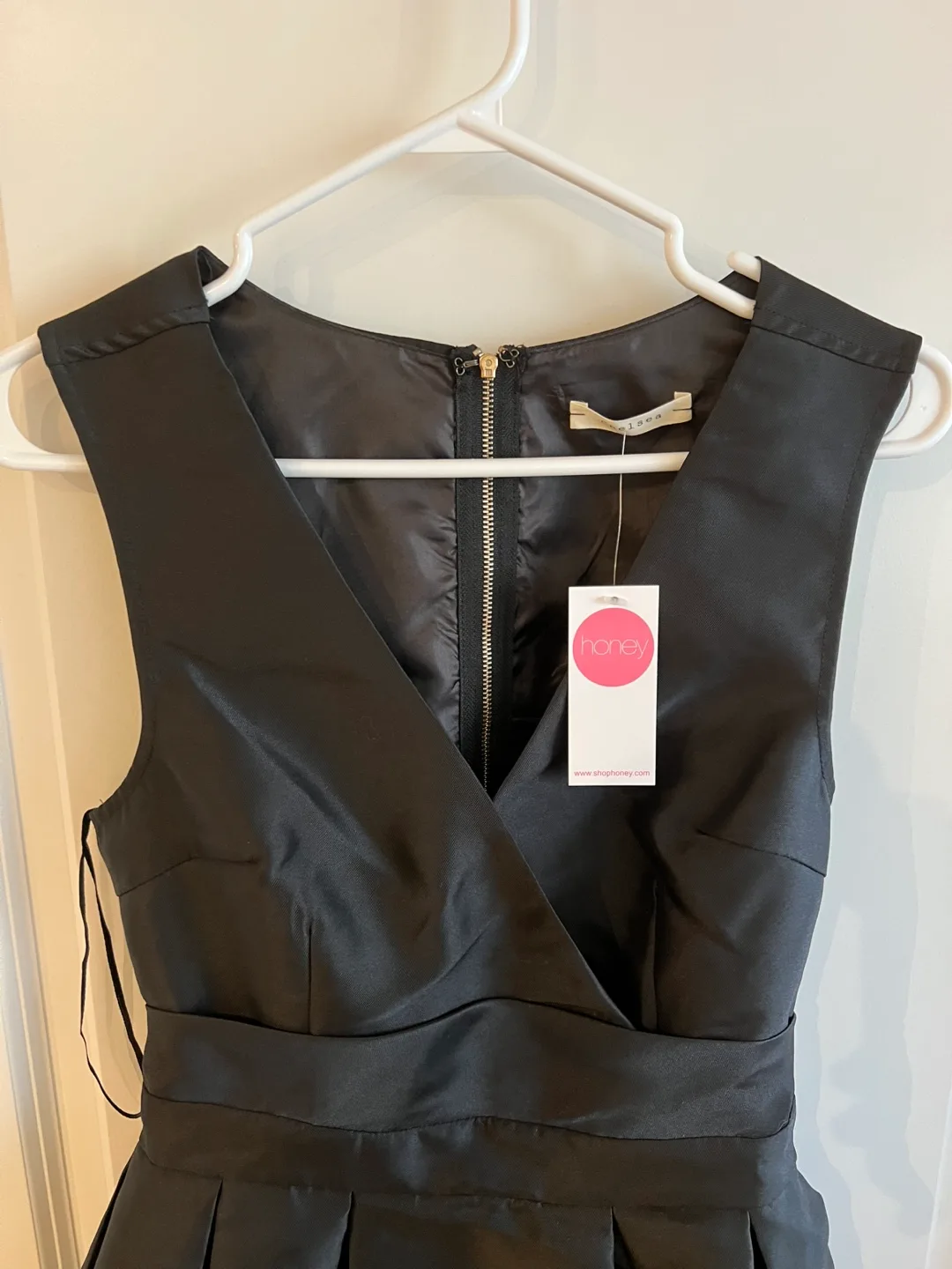 Honey Chelsea V-Neck Dress black image indicator(3)