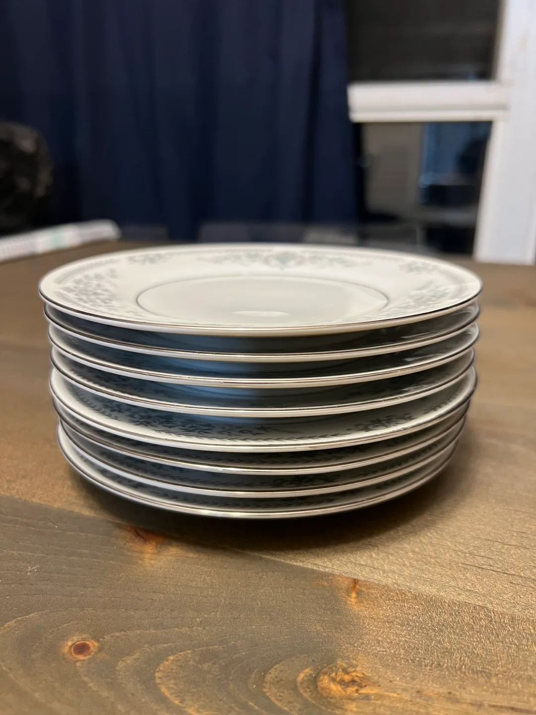 Set of 8 Banbury Inn Fine China Dessert Plates image indicator(2)