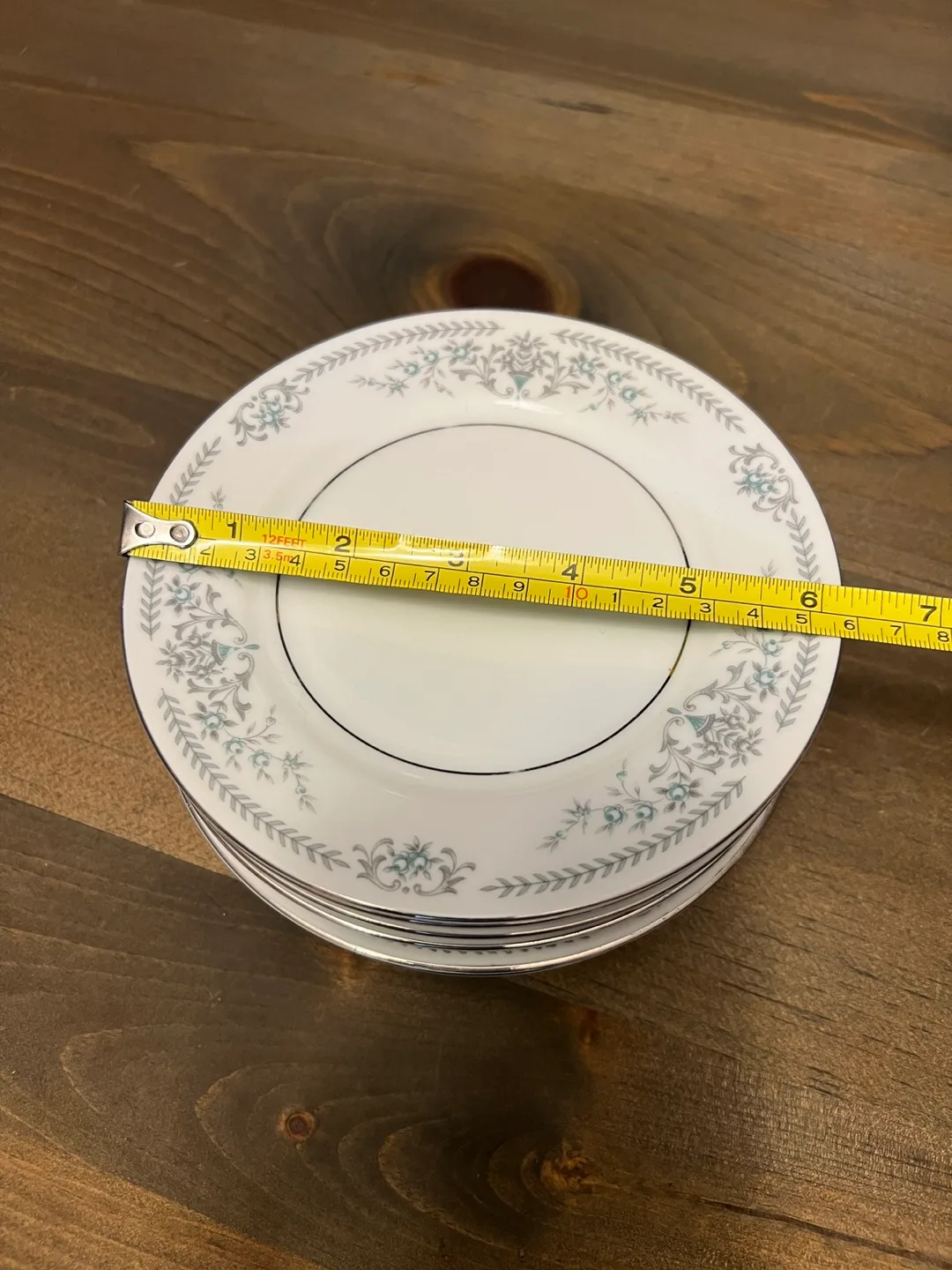 Set of 8 Banbury Inn Fine China Dessert Plates image indicator(3)