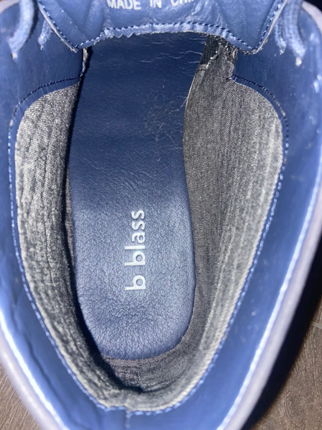 NEW! Men's Navy Blue Suede Boots Size 11 image indicator(3)