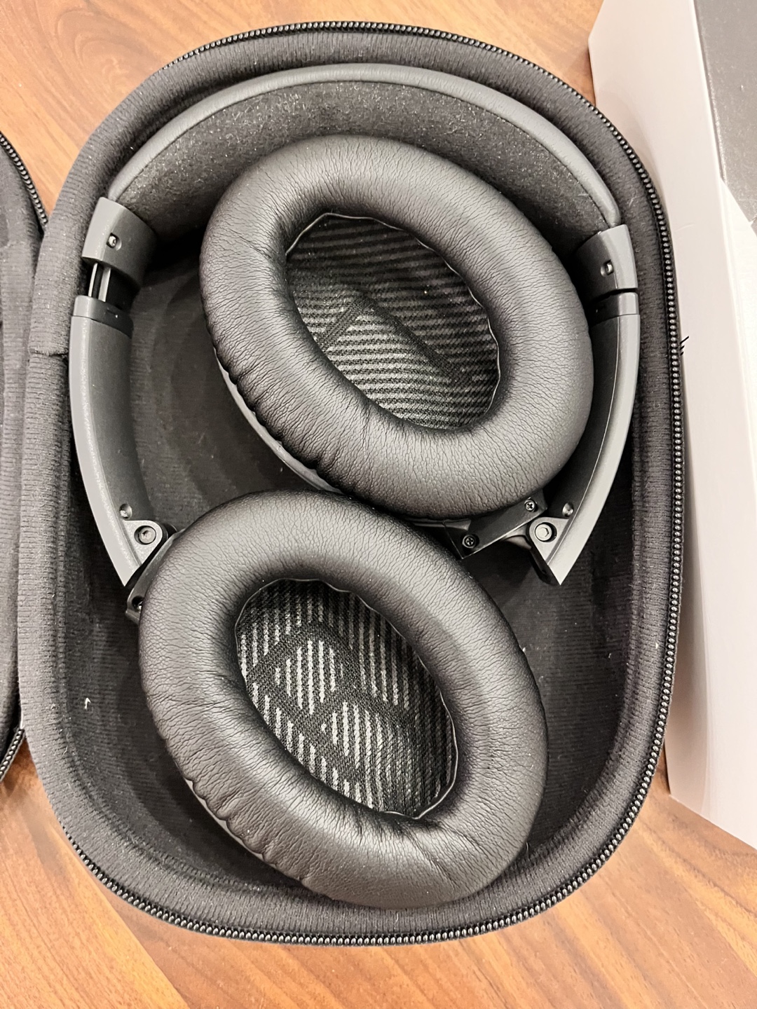 Bose QuietComfort 35 II Wireless Headphones - photo 4