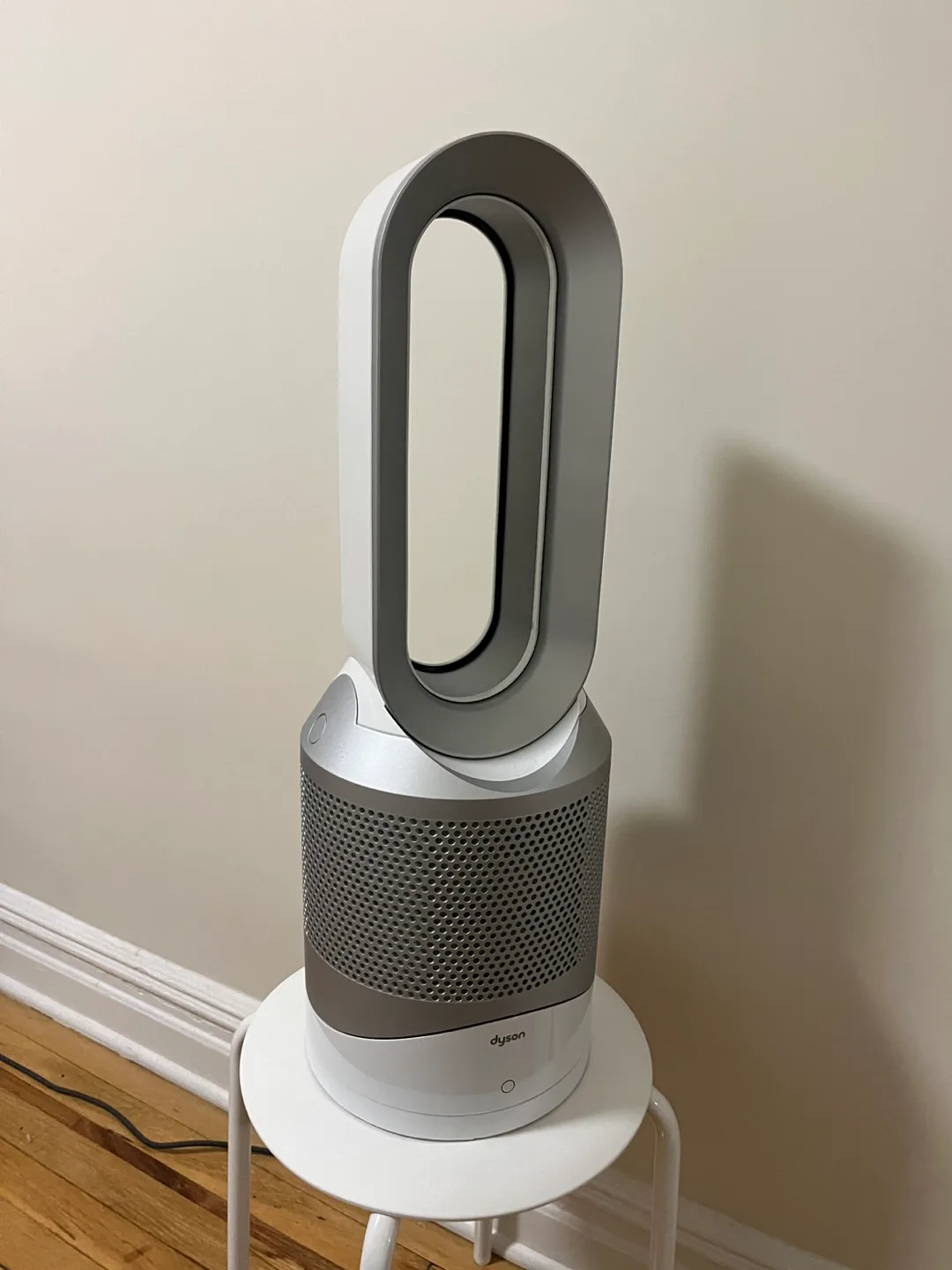 Dyson Pure Cool and Hot Link Air Purifier thumbnail