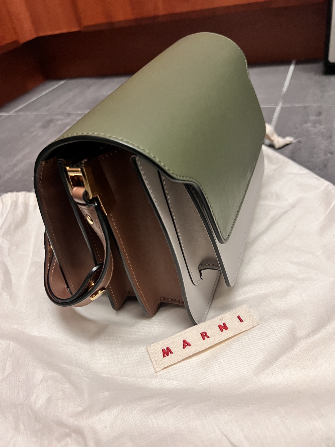 Marni Trunk Leather Shoulder Bag - photo 3