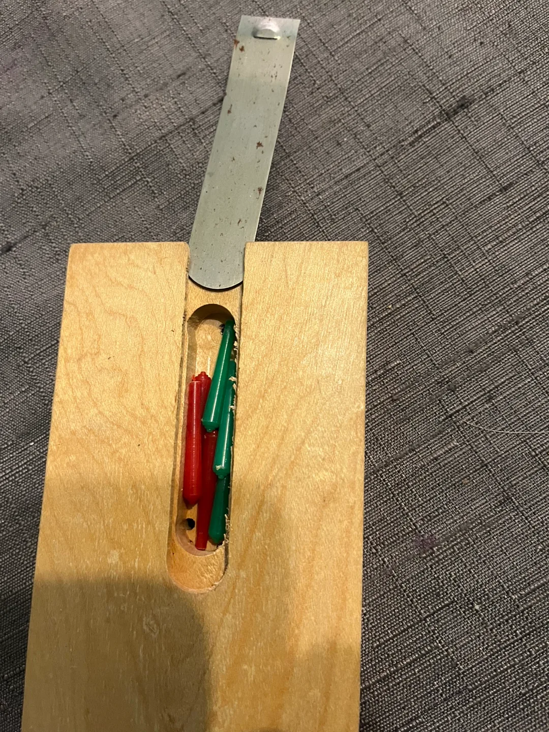 Vintage Wooden Cribbage Board image indicator(2)