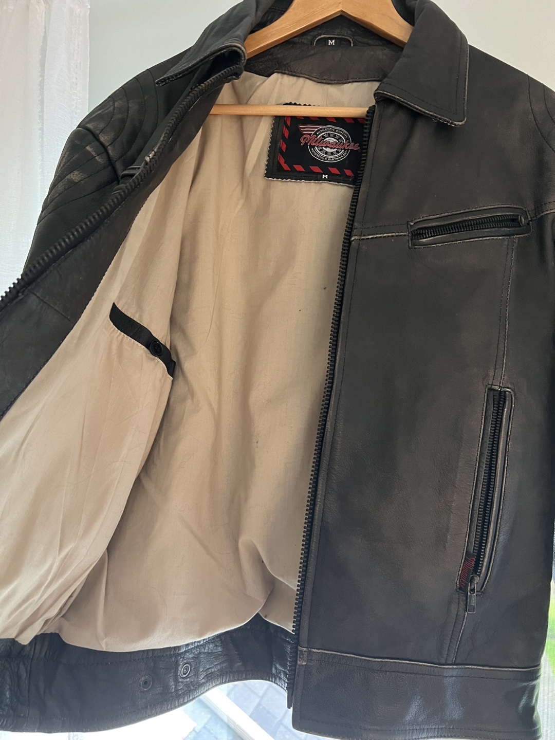 NEVER WORN Milwaukee Motorcycle Leather Jacket - photo 2