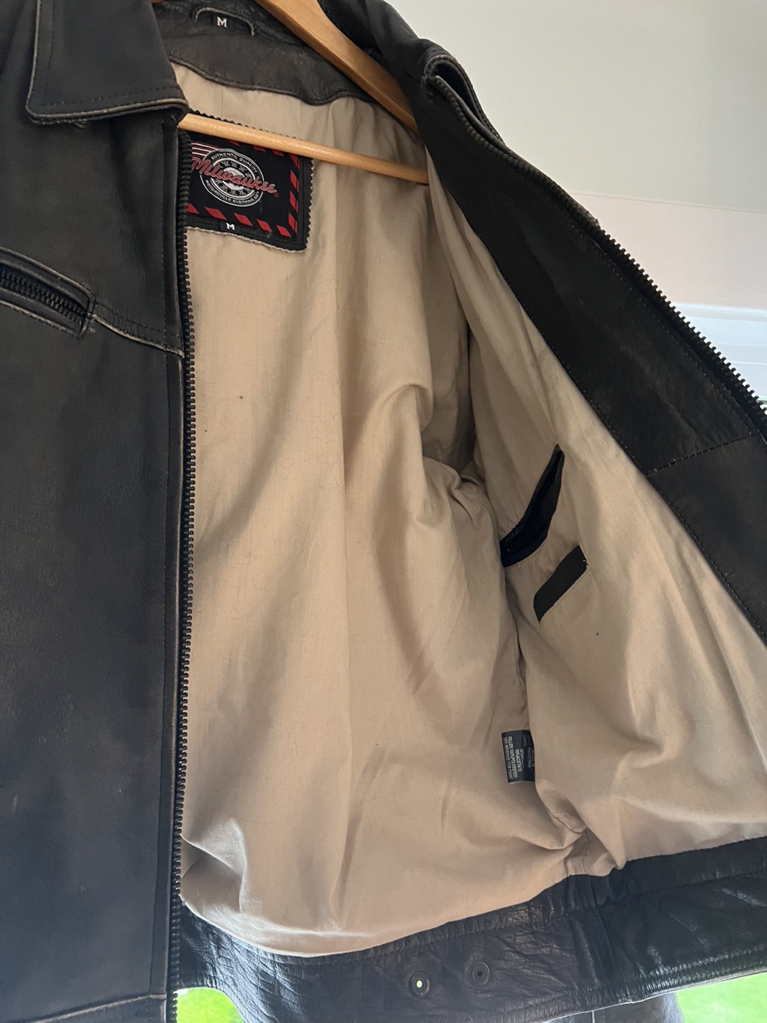 NEVER WORN Milwaukee Motorcycle Leather Jacket - photo 5