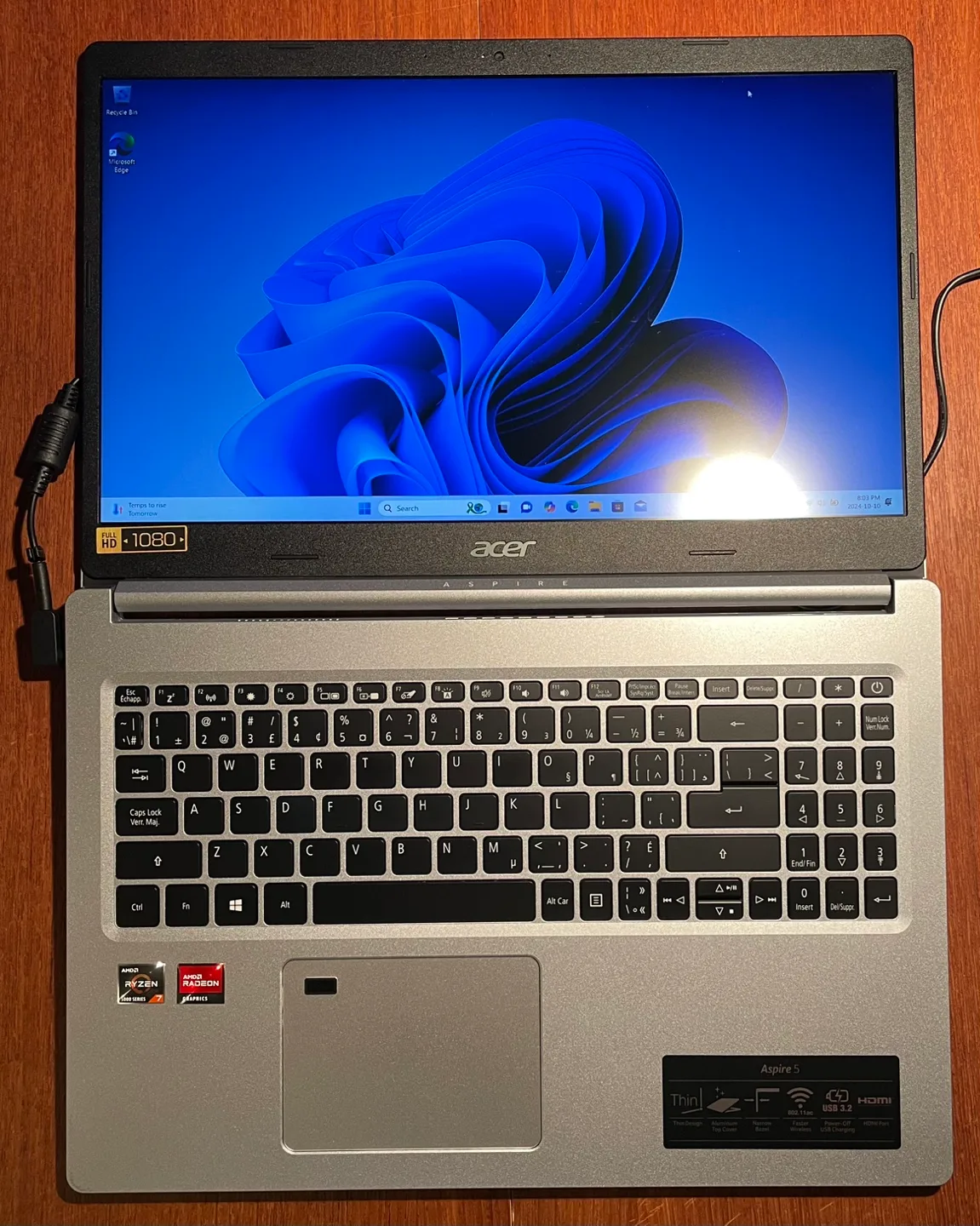 DU $904 Acer A515 Aspire Laptop 15.6” AMD Ryzen 7 16GB RAM 512GB image indicator(6)