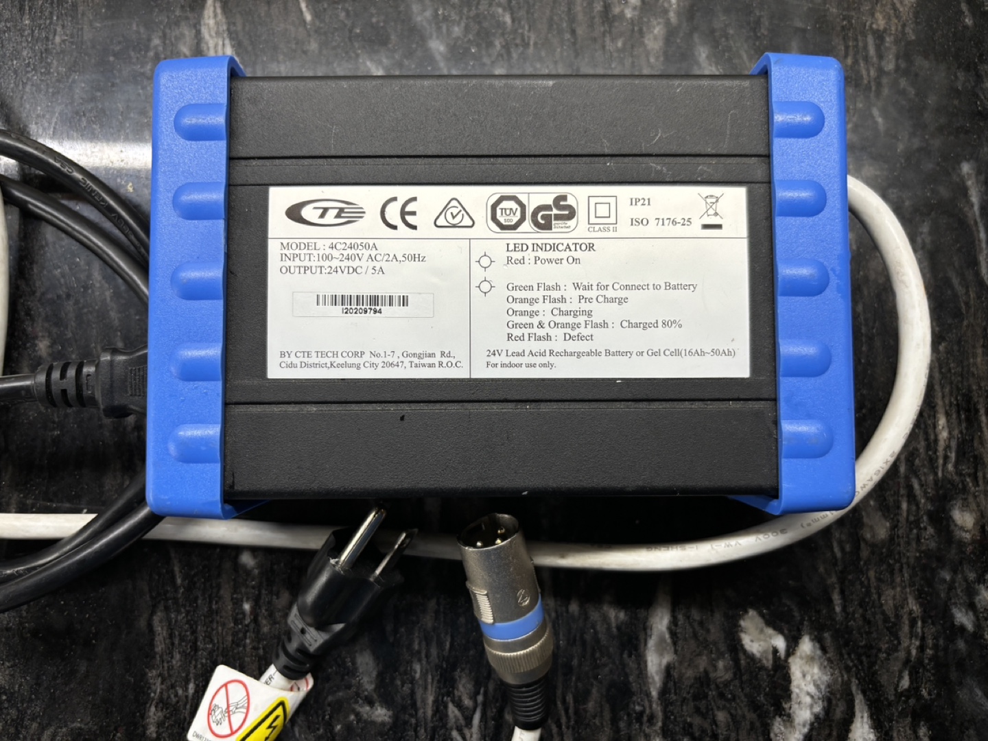 Battery charger - Invacare Leo/Lynx scooter
