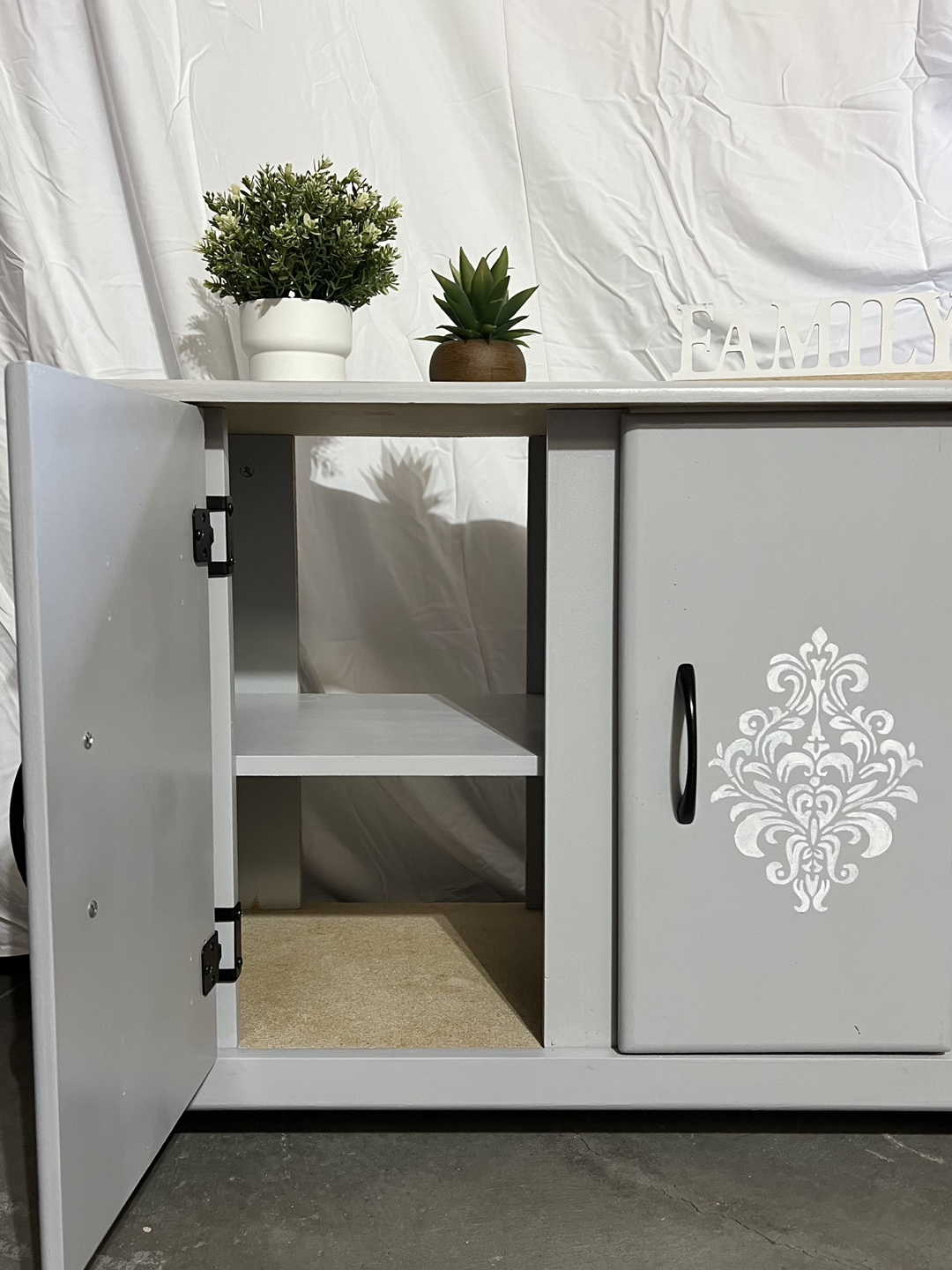 Refurbished Grey Cabinet with Shelf - photo 3