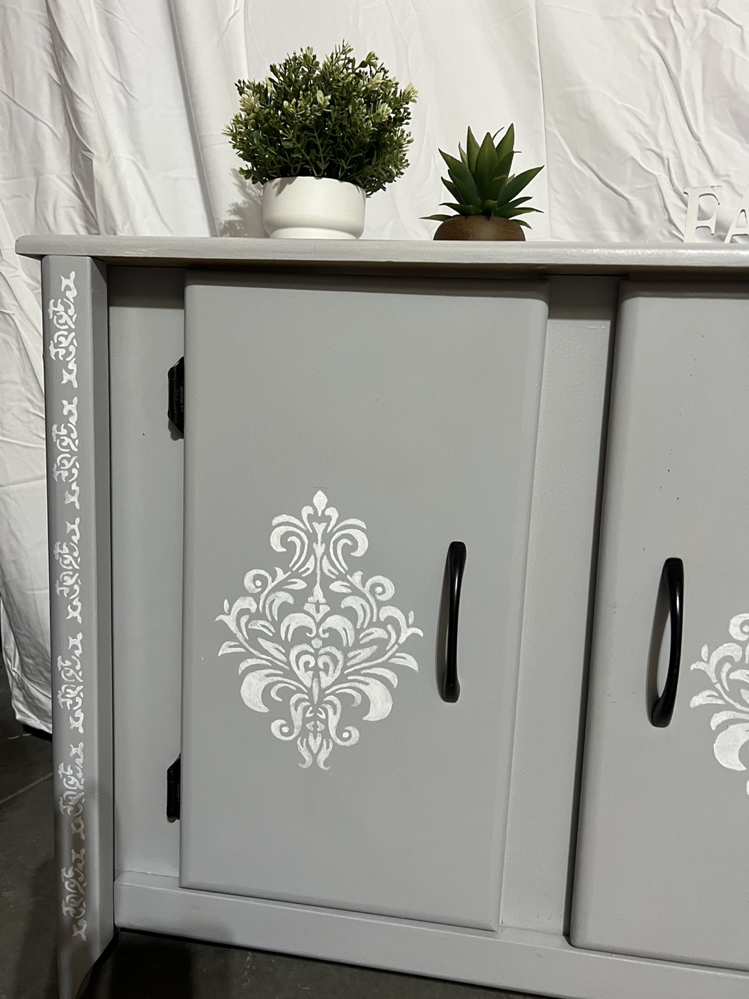 Refurbished Grey Cabinet with Shelf - photo 2