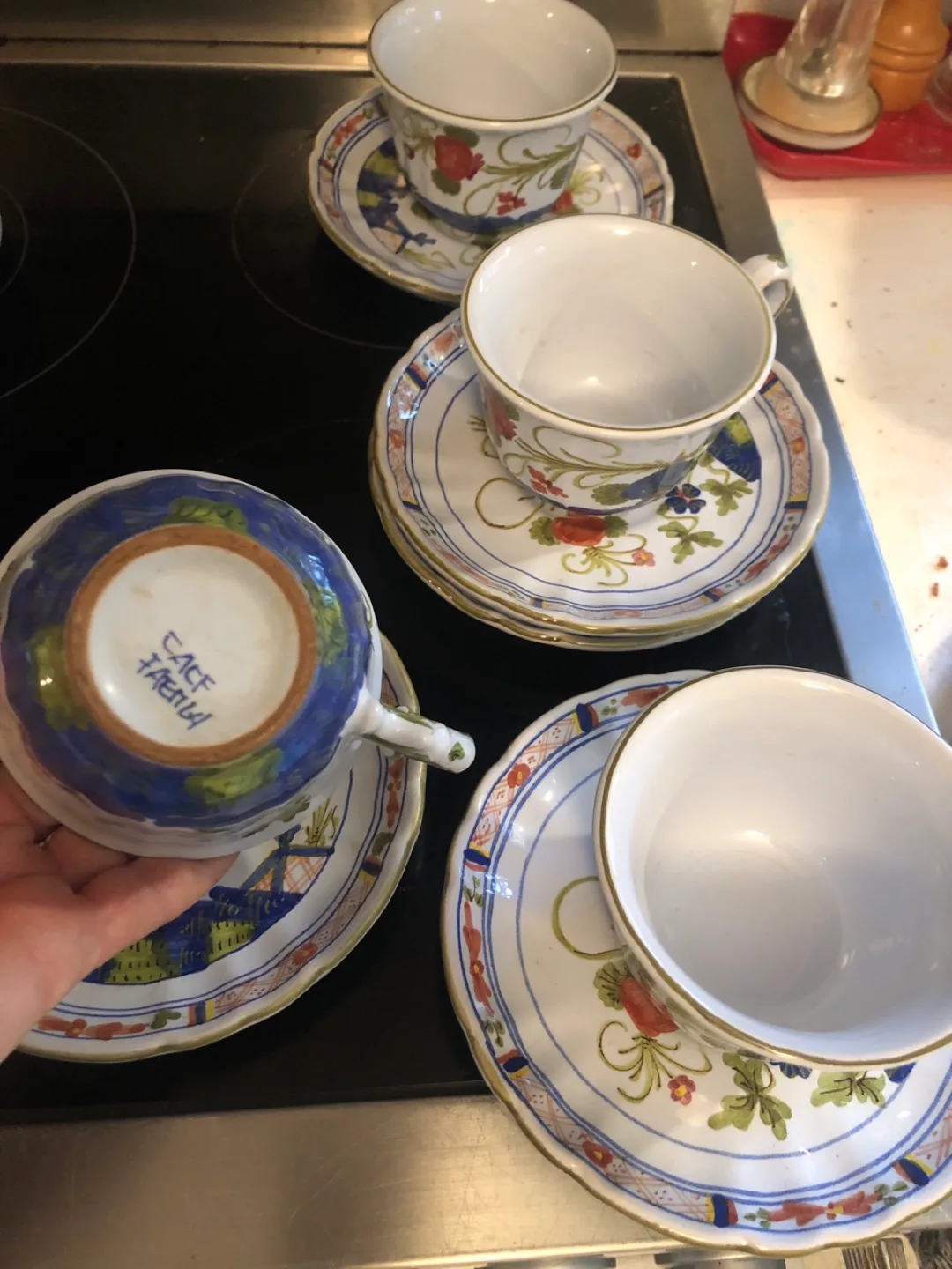 Italian Hand-Painted Dinnerware Set image indicator(7)