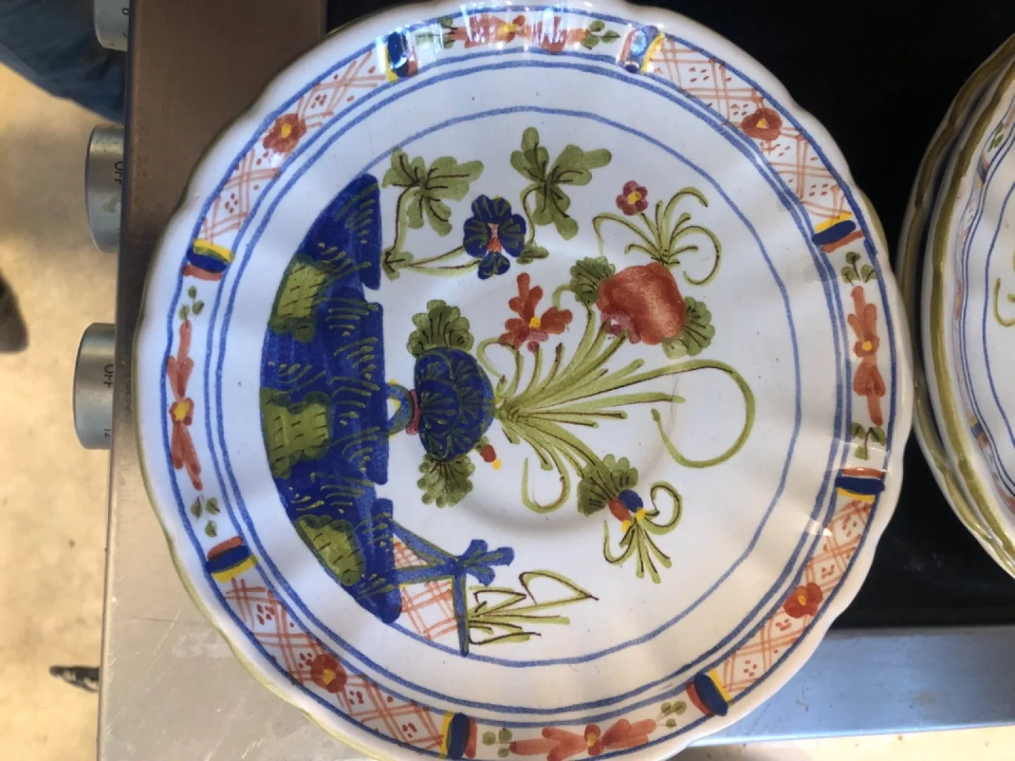 Italian Hand-Painted Dinnerware Set image indicator(8)