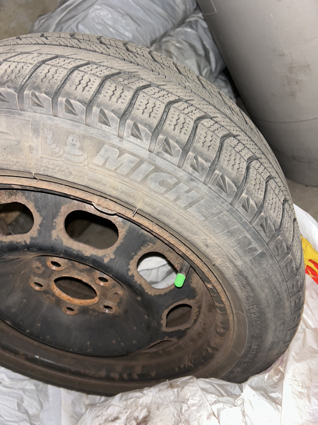 Michelin Winter Tire and Rim - photo 3
