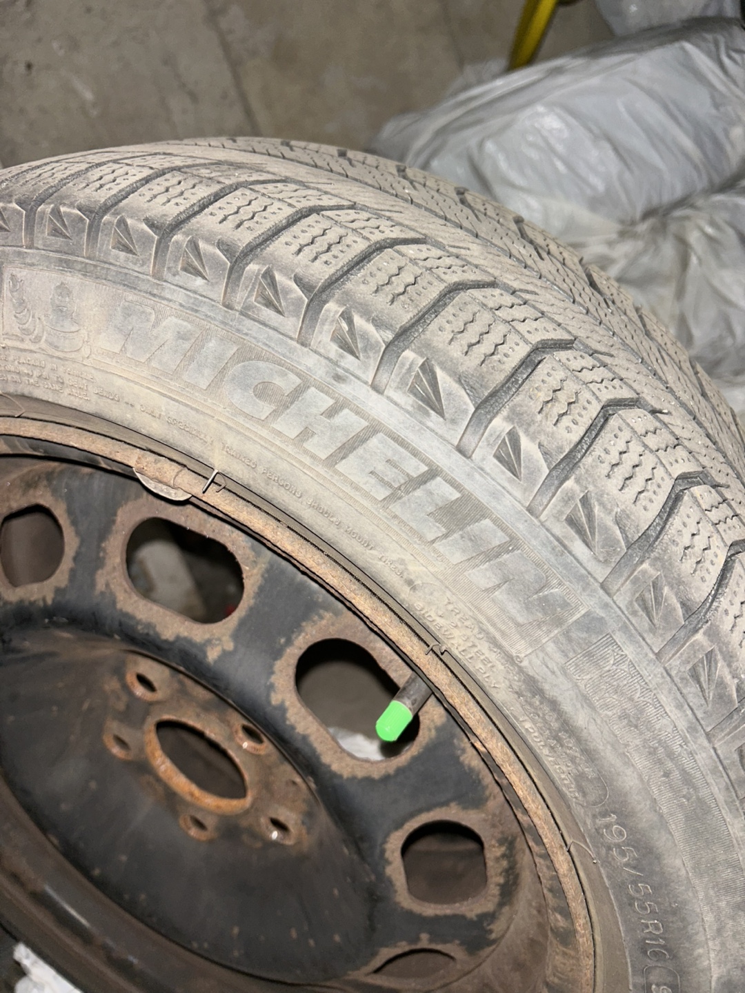 Michelin Winter Tire and Rim - photo 5
