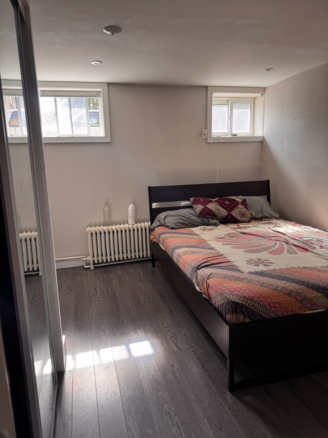 Queen Size Bed Frame and Mattress - photo 2