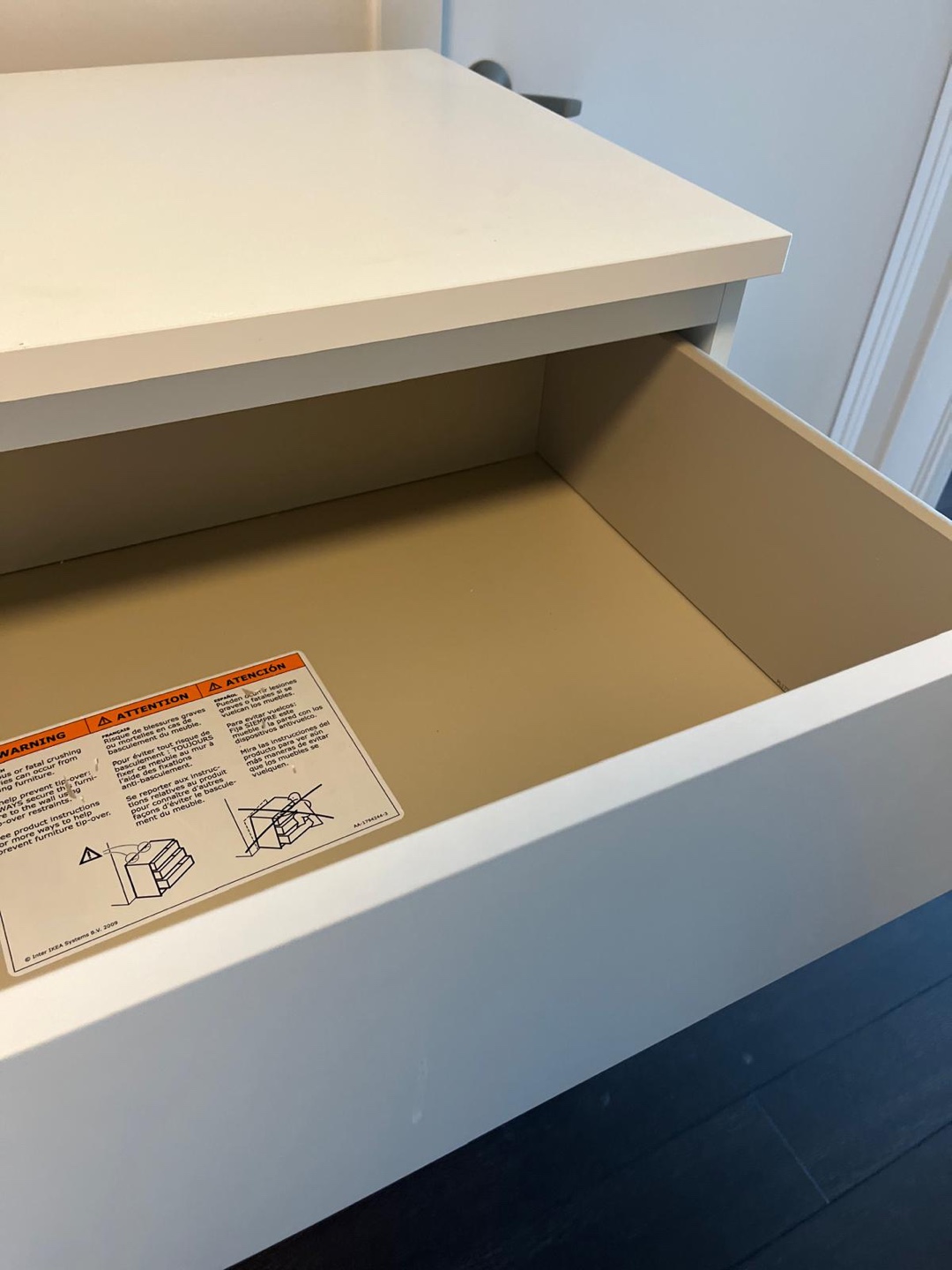 IKEA MALM 4-Drawer Dresser - photo 4
