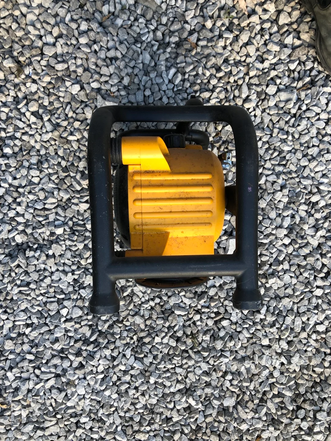 DeWalt DCR111 Jobsite Radio image indicator(5)