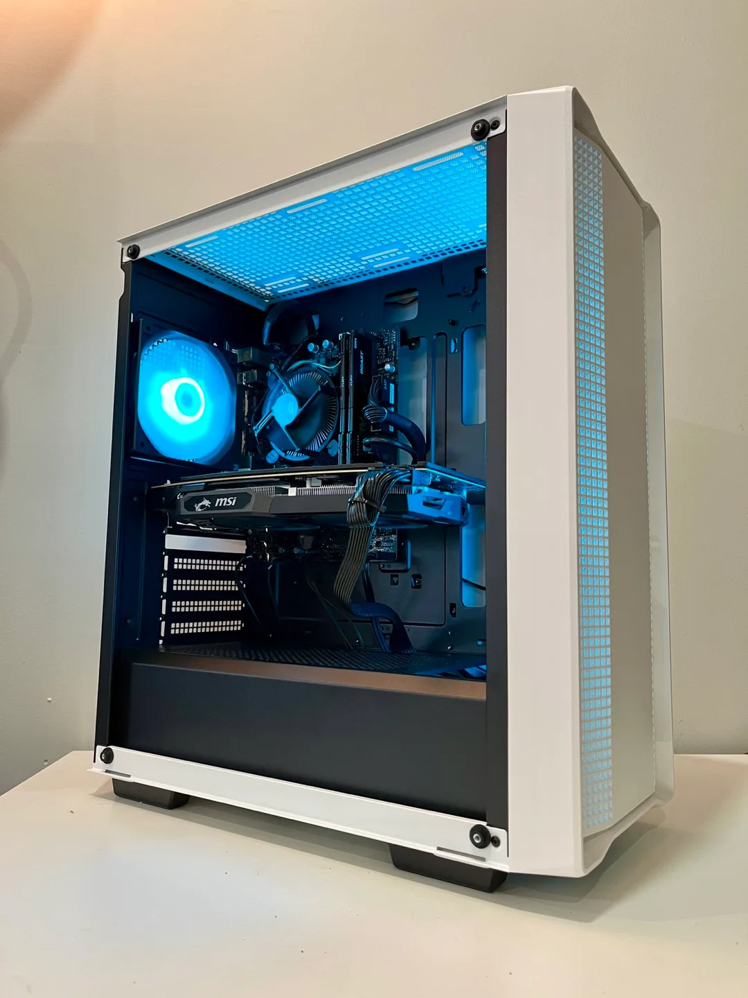 Gaming PC i5-7400 \ RX 5600XT \ 16GB RAM \ 500GB SSD thumbnail