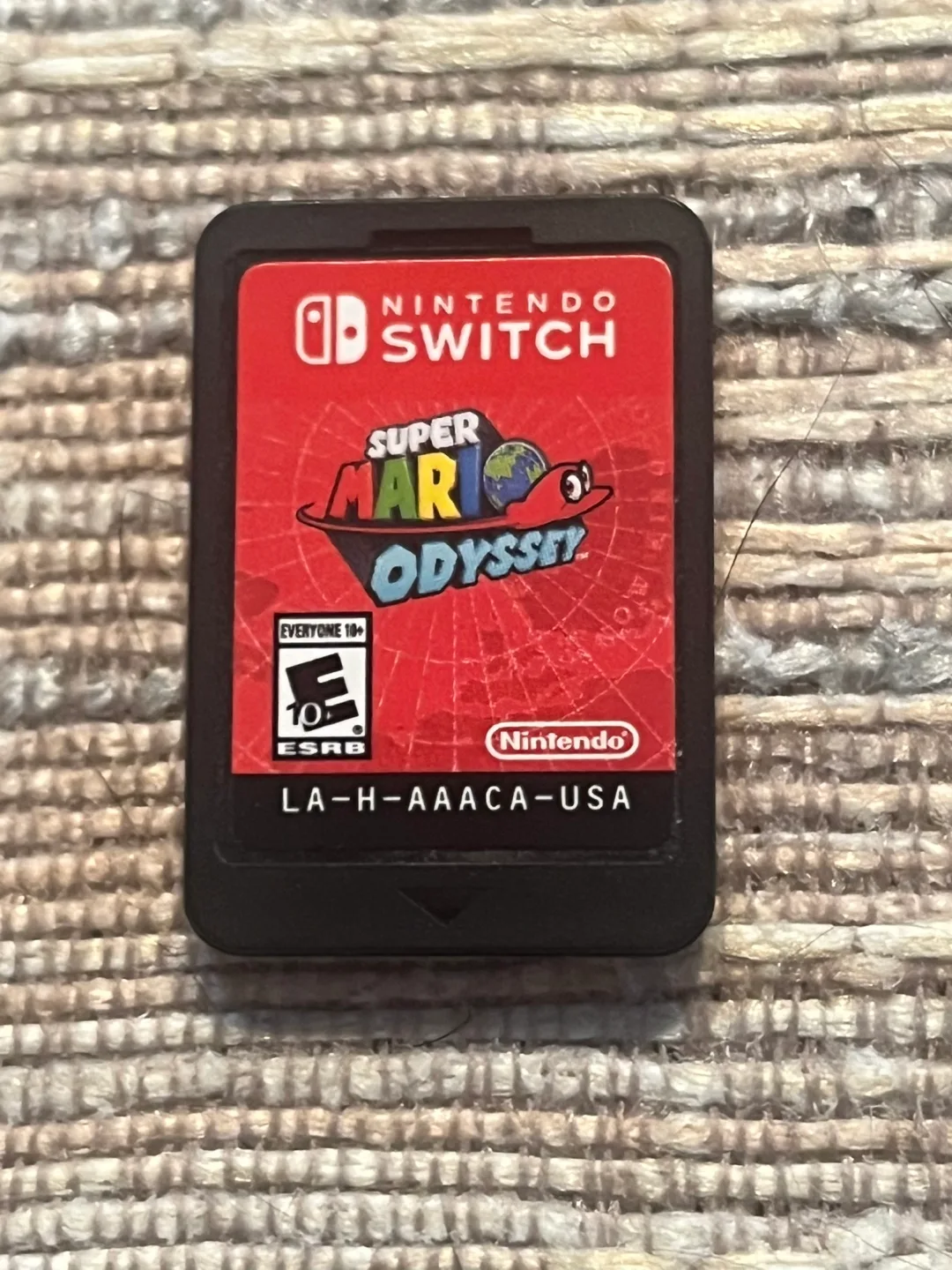 Super Mario Odyssey Nintendo Switch Game Cartridge thumbnail