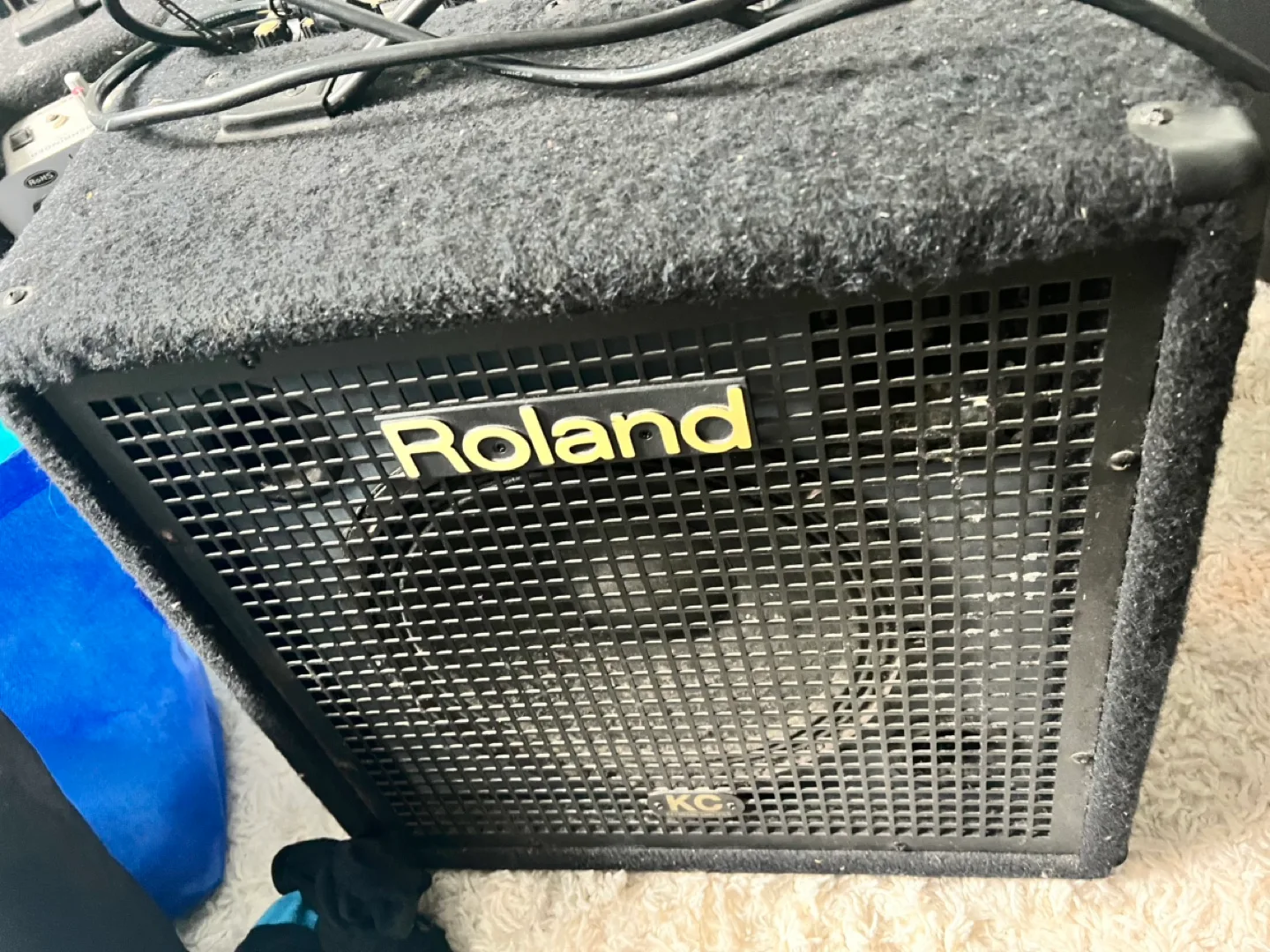 Roland KC-350 Keyboard Amplifier thumbnail