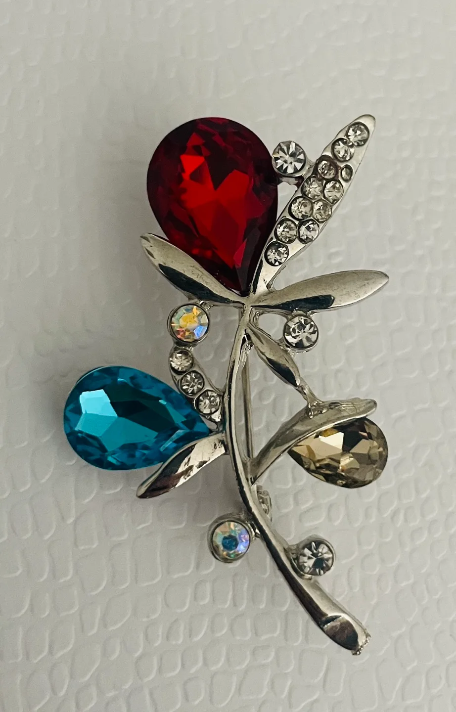 Silver Tone Crystal Brooch thumbnail
