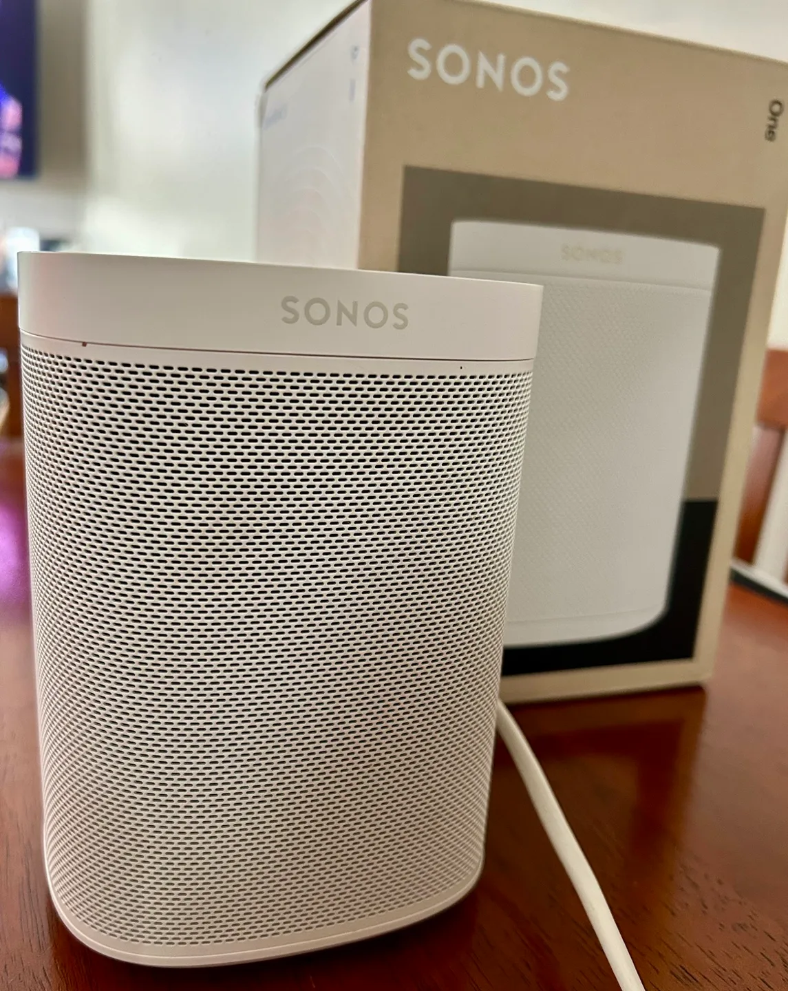 Sonos One (Gen 2) Smart Speaker White thumbnail
