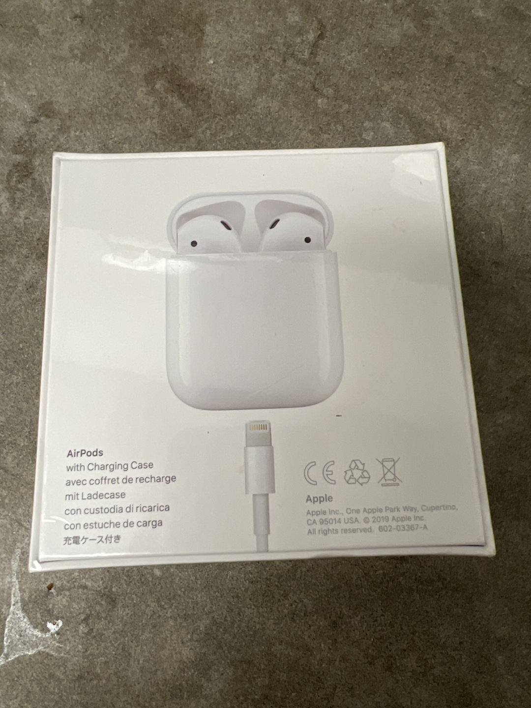 Apple AirPods with Charging Case - photo 3