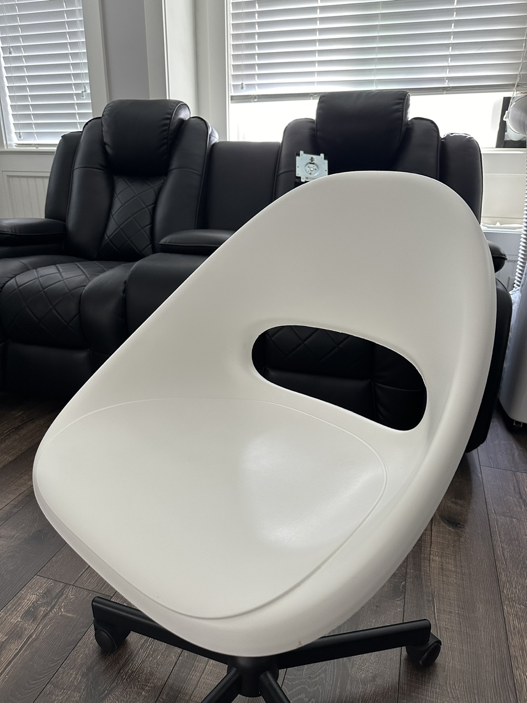 LOBERGET IKEA Swivel Chair - photo 3