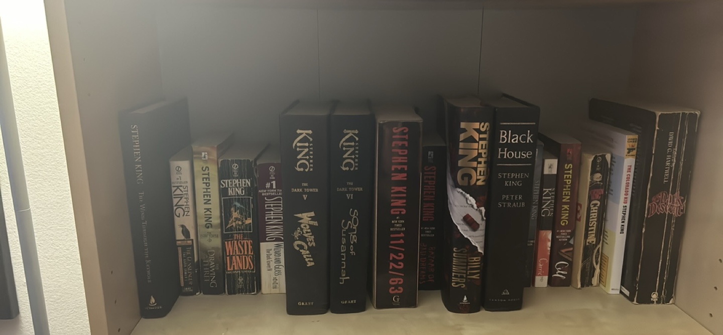 Stephen King Books - Lot of 25
